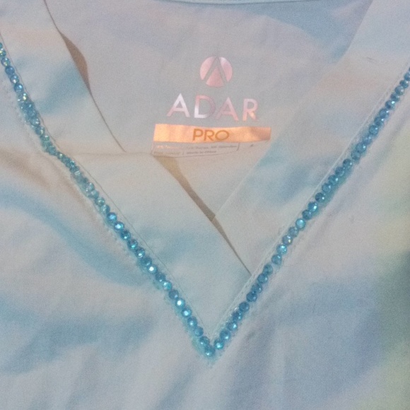 Scrubs - Picture 2 of 7